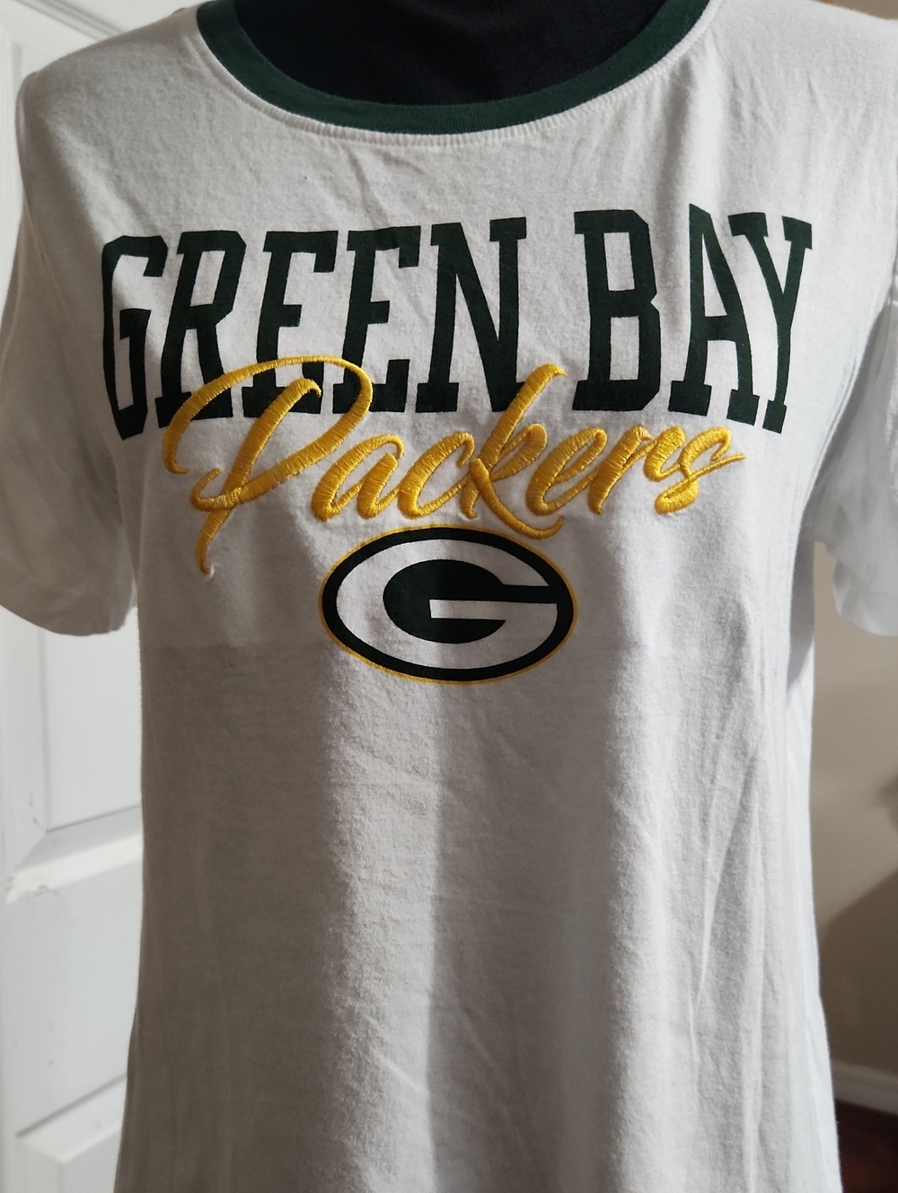 NFL Women's White Green Bay Packers Short Sleeve Tee with Embroidered Logo